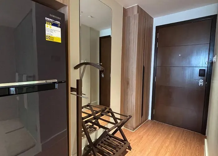 Primo Espacio At Residences Acqua Apartment Manila